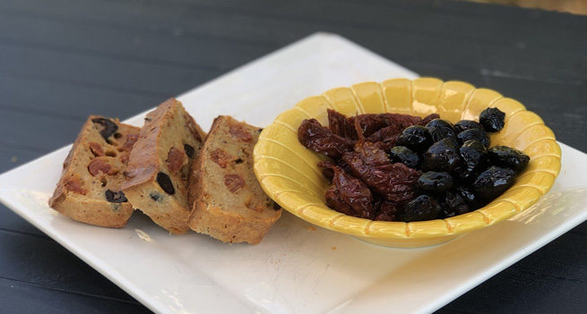 cake-saké-chorizo-et-tomates-confites